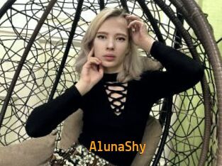 AlunaShy