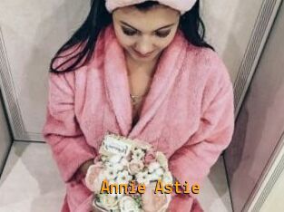 Annie_Astie