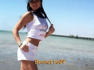 Brunette09