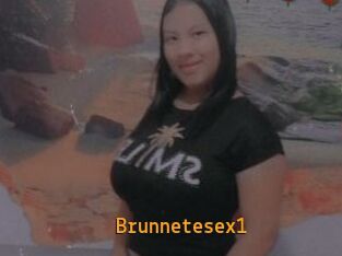 Brunnetesex1