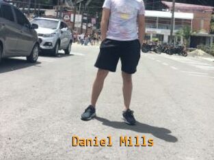 Daniel_Mills