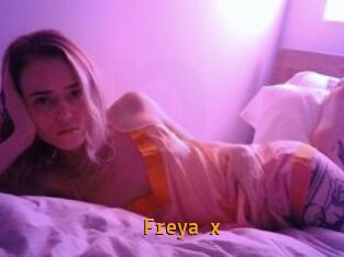 Freya_x