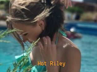 Hot_Riley