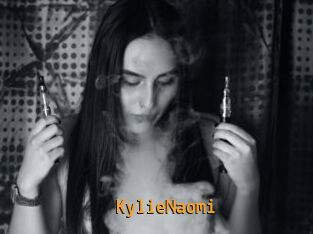 KylieNaomi