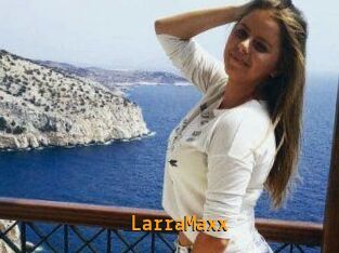 LarraMaxx
