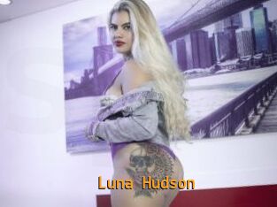 Luna_Hudson