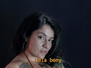 Lola_bony