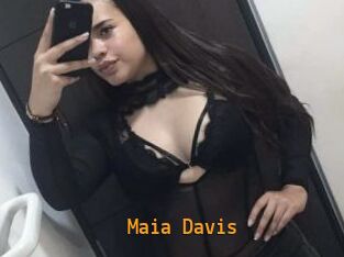 Maia_Davis