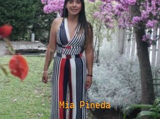 Mia_Pineda
