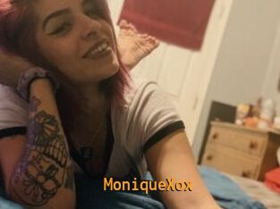 MoniqueXox