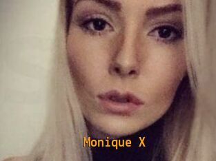 Monique_X