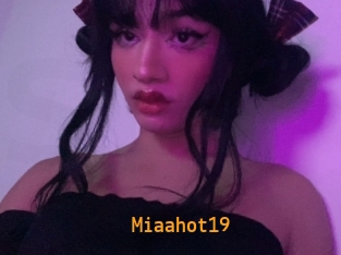 Miaahot19