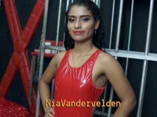 NiaVandervelden