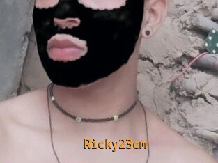 Ricky23cm