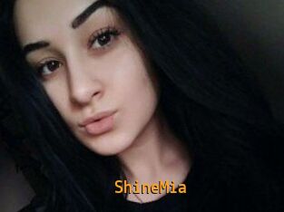 ShineMia
