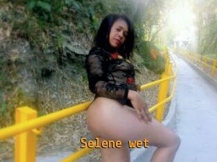 Selene_wet