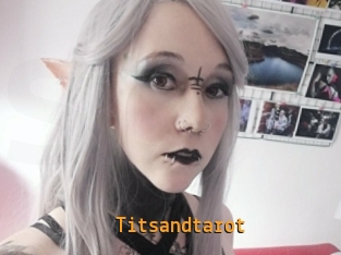 Titsandtarot