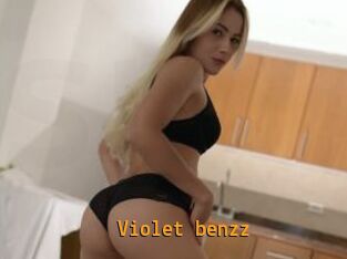Violet_benzz
